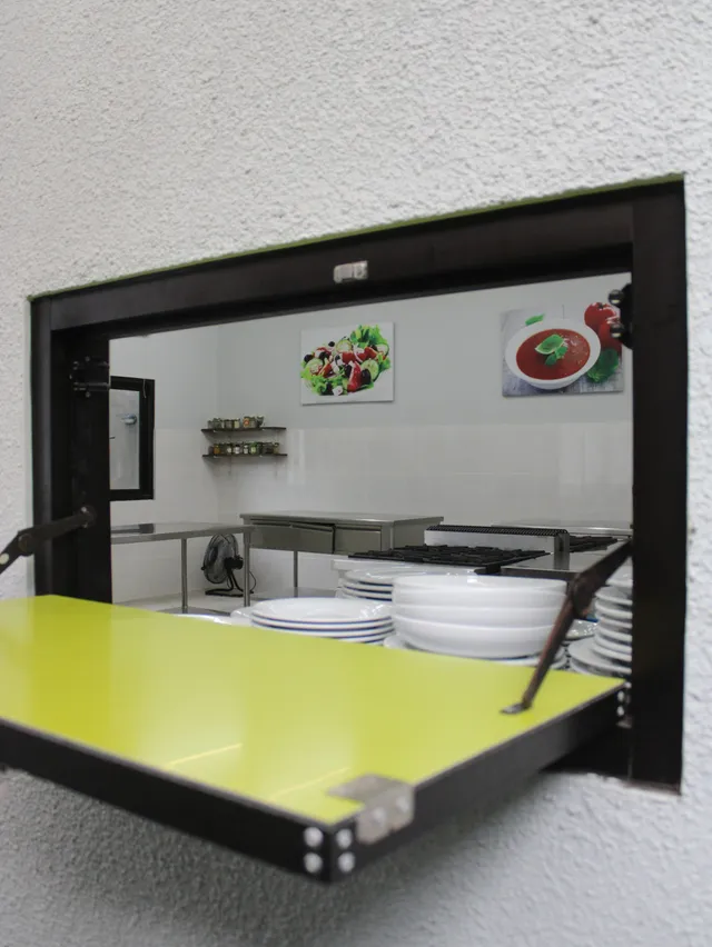SPINERS Kitchen 2