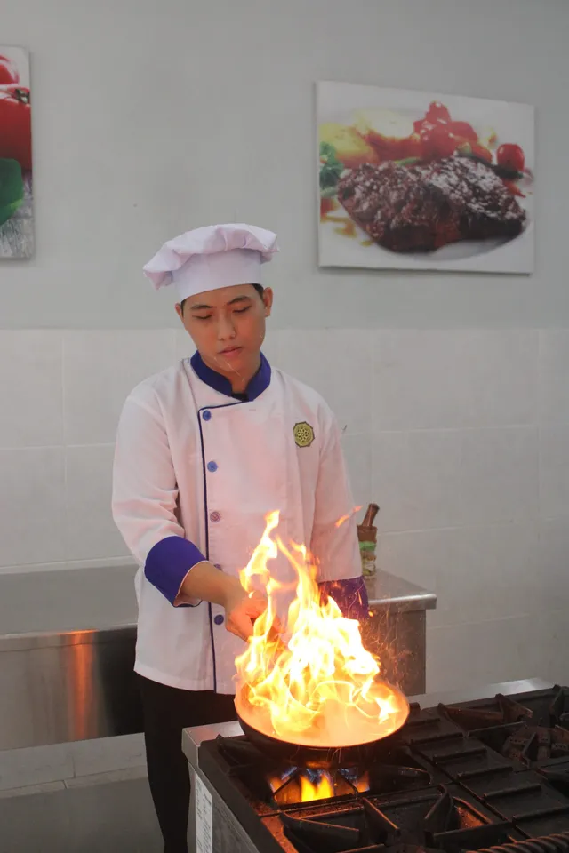 SPINERS Kitchen 6